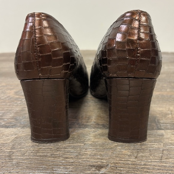 Etienne Aigner DREAMER Bronze Embossed Leather Pumps 7.5 - Picture 3 of 11